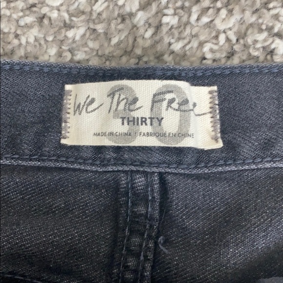 FREE PEOPLE-black denim cutoff short size 30 - Picture 3 of 3